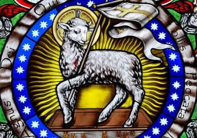 vetrata artistica raffigurand agnus dei