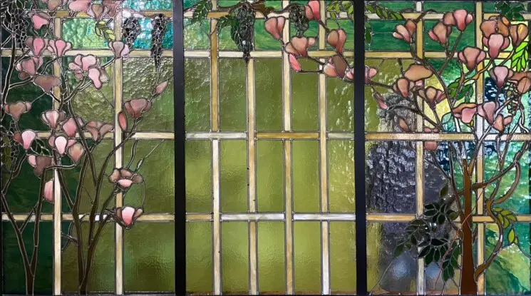 Vetrata artistica rilegata a piombo su disegno di Tiffany