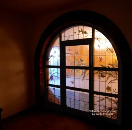 vetrata su porta