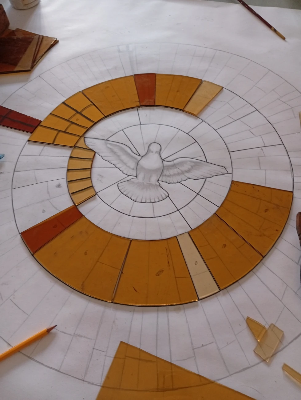 Taglio manuale dei vetri artistici