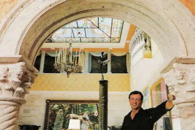 Vetrate artistiche per la villa di Stallone