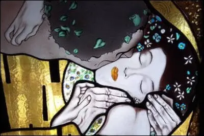 immagine di vetrate di klimt