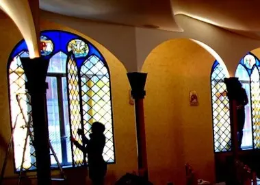 vetrate d'arte della parrocchia mater dei roma